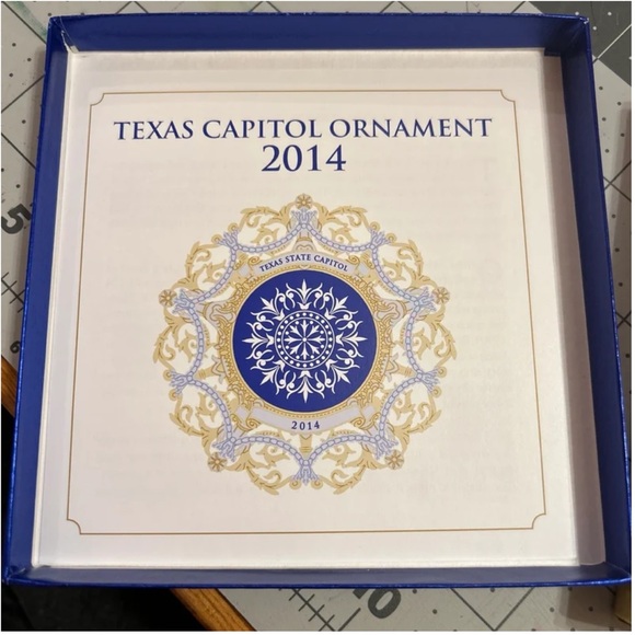NIB 2014 Texas State Capitol Christmas Ornament - Picture 3 of 3